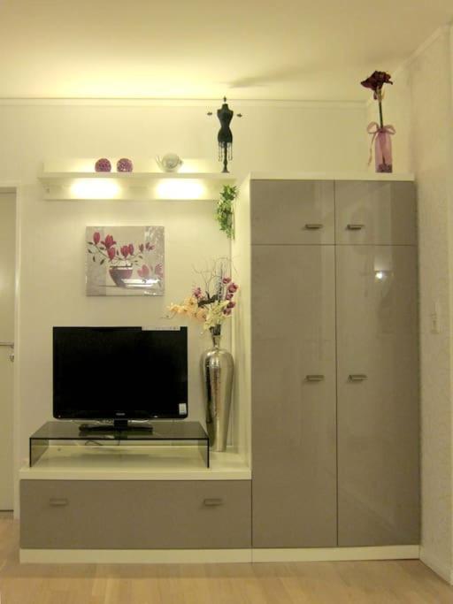 Modernes 1 Zimmer Luxusappartement Kleiner Roland Mit Parkplatz Und Balkon In Bremen Naehe Zentrum Luaran gambar